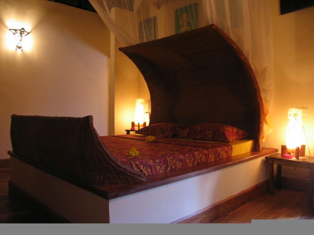 Le Zahir Lodge Ambatoloaka  Kamer foto