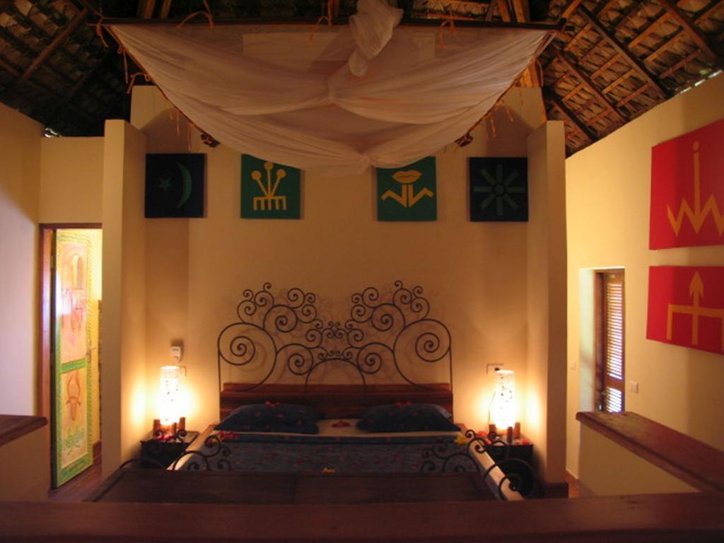 Le Zahir Lodge Ambatoloaka  Buitenkant foto