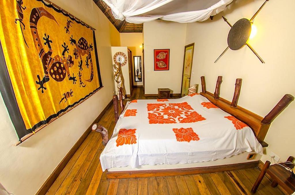 Le Zahir Lodge Ambatoloaka  Kamer foto