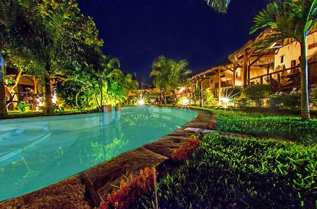 Le Zahir Lodge Ambatoloaka  Buitenkant foto