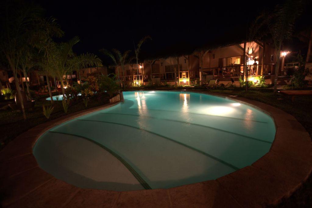 Le Zahir Lodge Ambatoloaka  Buitenkant foto
